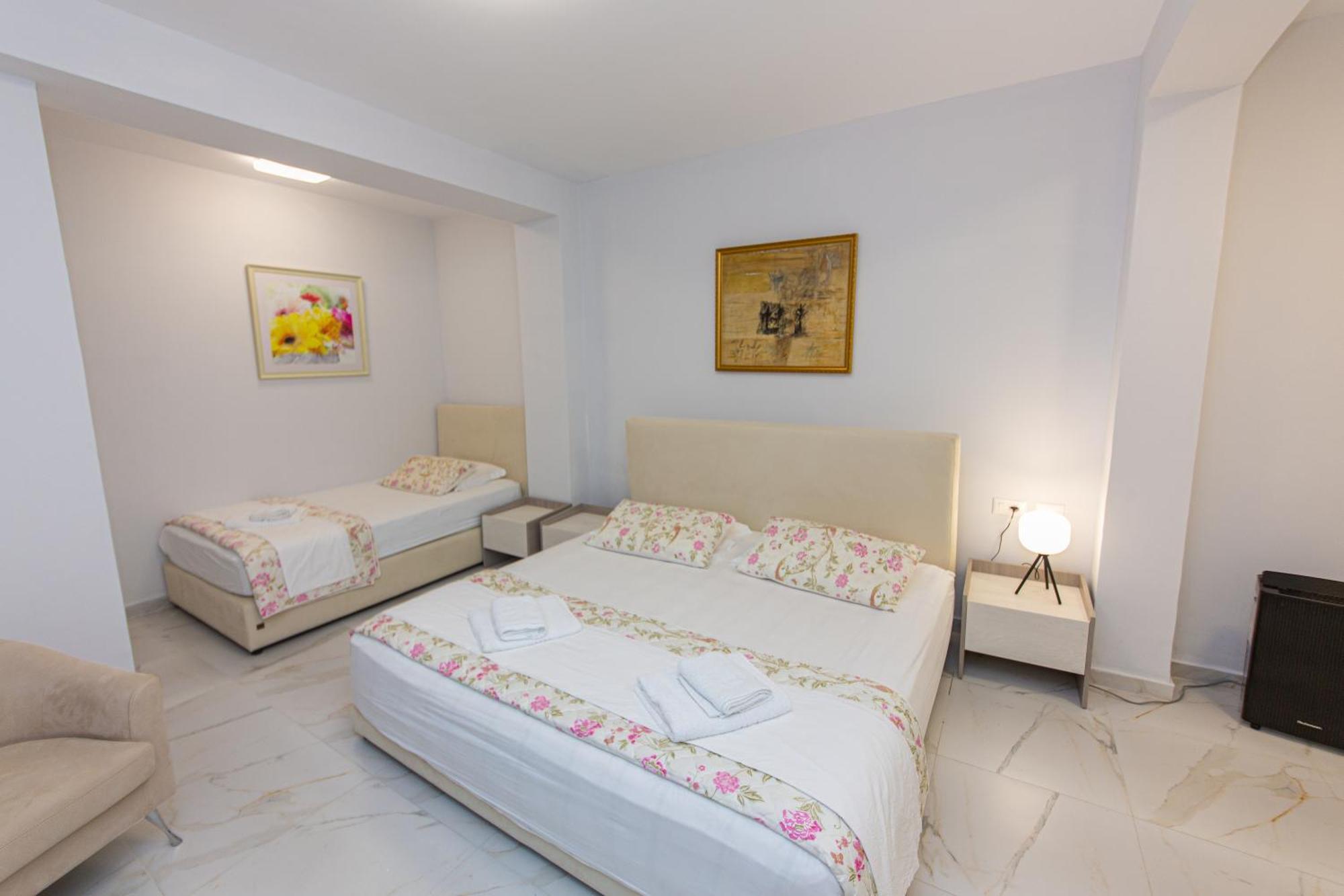 Luxury Villa 2 Vlorë Esterno foto